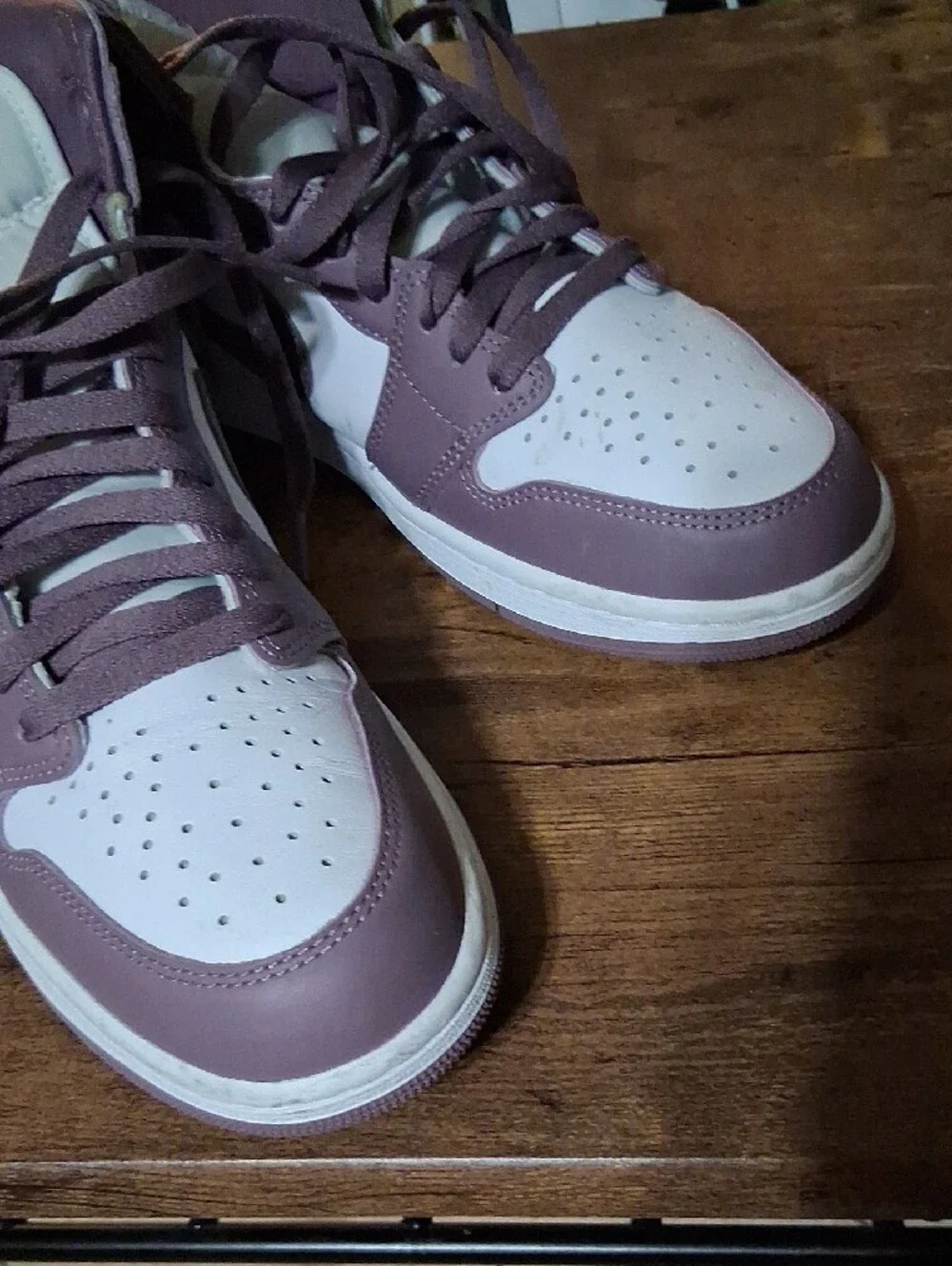 Jordan 1 Mid Men’s Sneakers - Lavender & White